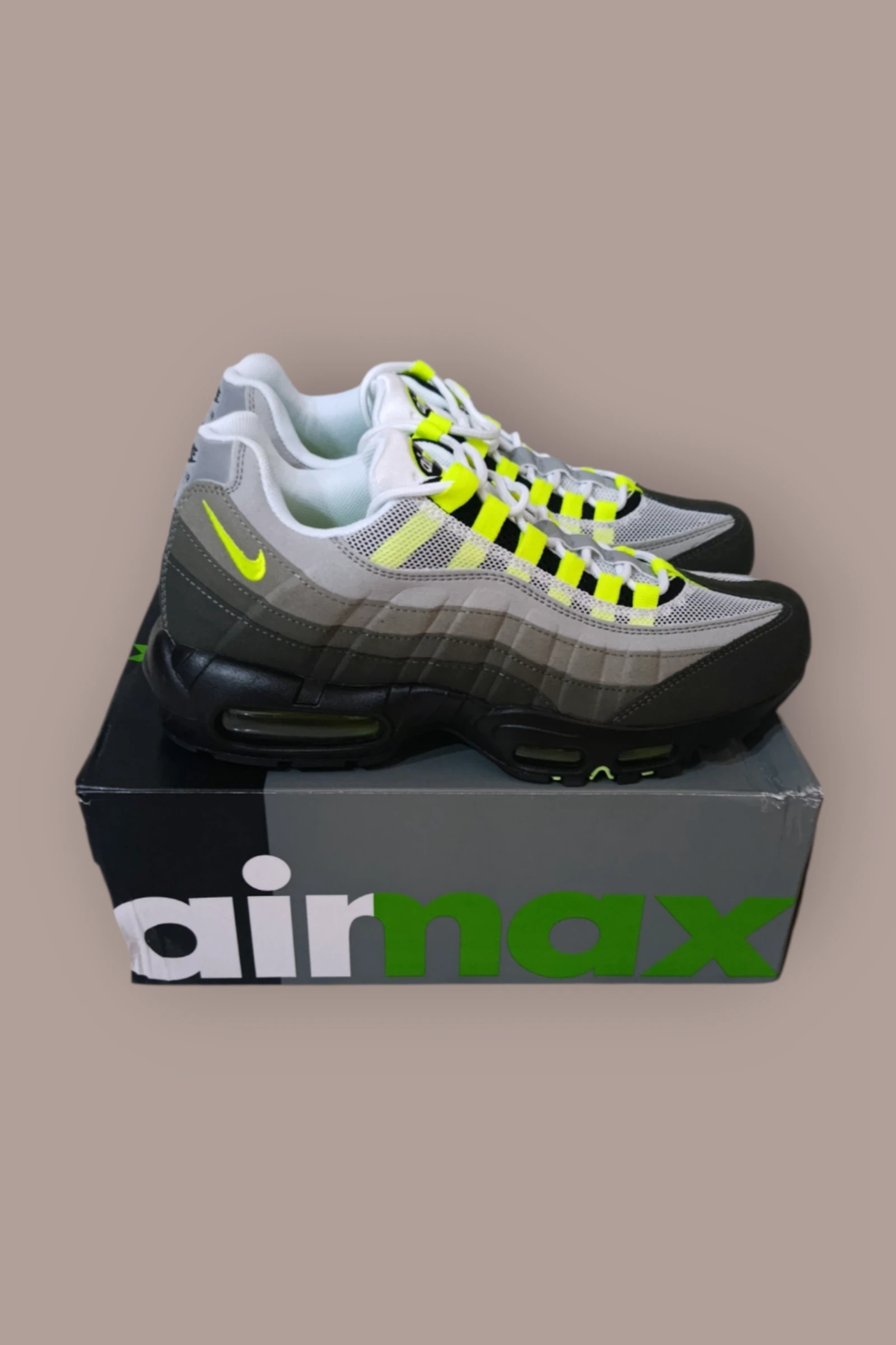 | Tênis Air Max 95 Masculino | Cor Amarelo Neón | Tênis Nicho | Original | Tamanho 43 | – photo 2
